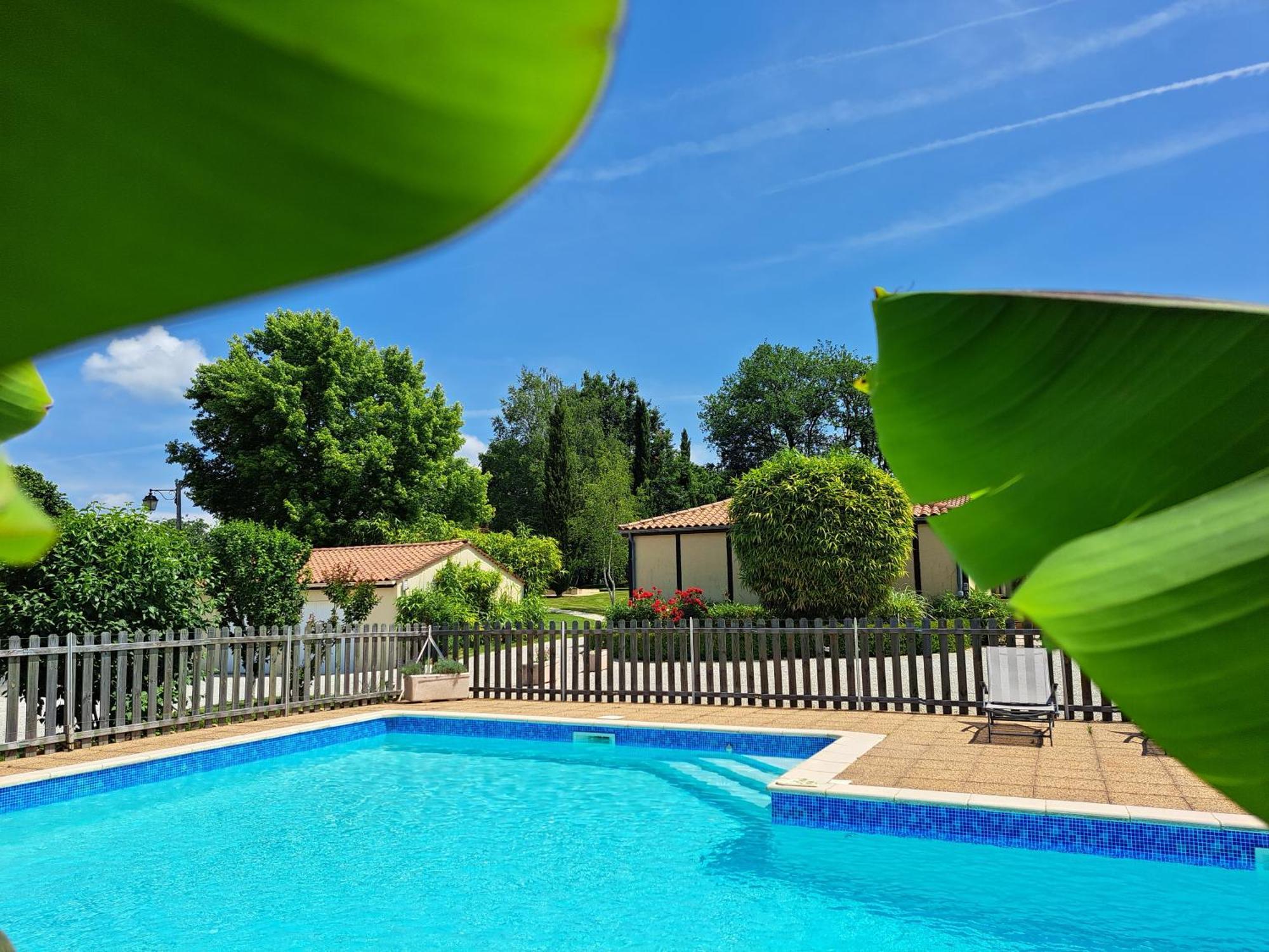 La Barde Montfort, votre maison d'hôtes à 4 kms de Sarlat Dordogne Vitrac  Extérieur photo